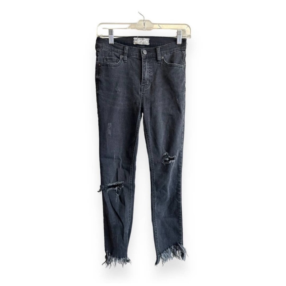 GUC Free People Distressed Black Mid Rise Skinny women’s Jeans Size 25 / 0